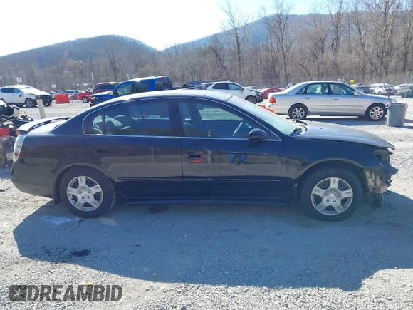 2003 Nissan Altima S with VIN 1N4AL11D33C320084, listed as a IAAI auction lot 41849903 with 212,137 mi miles. Bid and sale history available at carsss.com. Image 13.