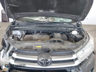 2017 Toyota Highlander LE with VIN 5TDBZRFH8HS386143, listed as a IAAI auction lot 42233604 with 44,507 mi miles and . Bid and sale history available at DreamBid. Image 10.