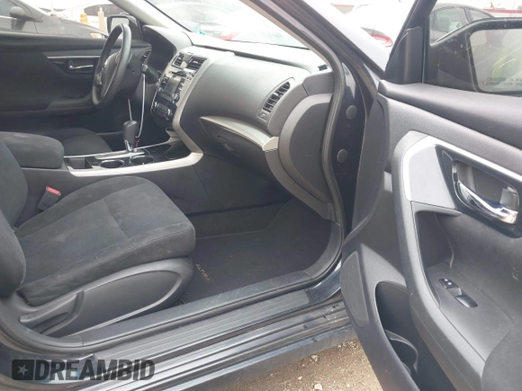 2014 Nissan Altima 2.5 S with VIN 1N4AL3AP7EN236735, listed as a IAAI auction lot 42079042 with 130,873 mi miles. Bid and sale history available at carsss.com. Image 5.