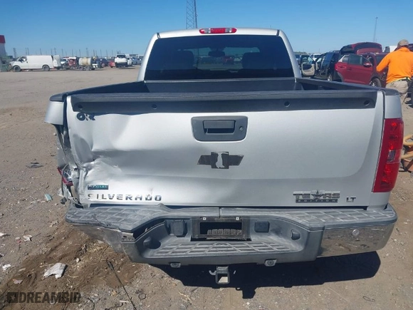 2011 Chevrolet Silverado 1500 LT with VIN 1GCRCSE0XBZ133317, listed as a IAAI auction lot 40613235 with 96,334 mi miles. Bid and sale history available at carsss.com. Image 16.