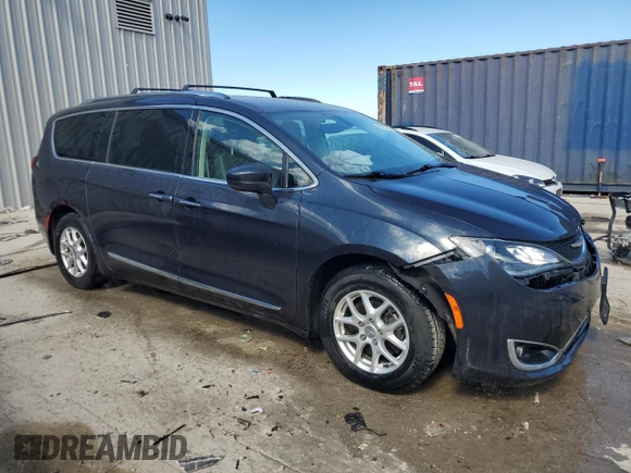 2020 Chrysler Pacifica Touring L with VIN 2C4RC1BG2LR110816, listed as a Copart auction lot 58183415 with 47,184 mi miles and Salvage title. Bid and sale history available at DreamBid. Image 4.