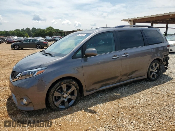 2016 Toyota Sienna SE z VIN 5TDXK3DC4GS720388, wystawiony jako Copart lot #60211685 z przebiegiem 191 729 mil mil oraz Szkoda całkowita • Salvage title. Historia ofert i sprzedaży dostępna na DreamBid. Obrazek 1.