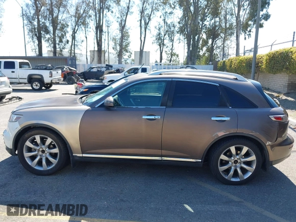 2006 Infiniti FX with VIN JNRAS08U56X100133, listed as a IAAI auction lot 41630866 with 191,231 mi miles. Bid and sale history available at carsss.com. Image 14.