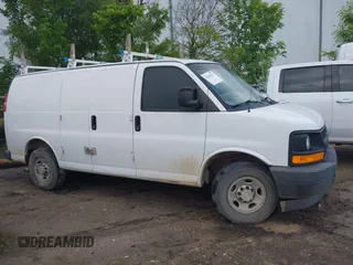 2017 Chevrolet Express Cargo Van with VIN 1GCWGAFF6H1176404, listed as a IAAI auction lot 42014572 with 104,378 mi miles. Bid and sale history available at carsss.com. Image 13.