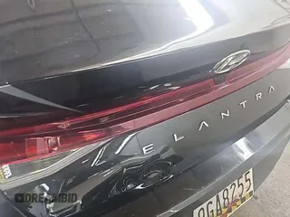 2023 Hyundai Elantra SEL z VIN 5NPLM4AG3PH110932, wystawiony jako IAAI lot #42852876 z przebiegiem 38 444 mil mil oraz . Historia ofert i sprzedaży dostępna na DreamBid. Obrazek 1.
