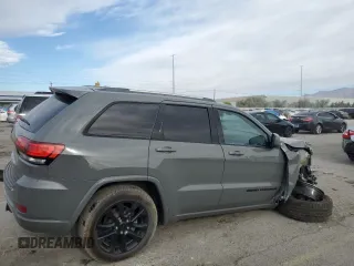 2020 Jeep Grand Cherokee Altitude z VIN 1C4RJFAG2LC257778, wystawiony jako Copart lot #53754825 z przebiegiem 97 595 mil mil oraz Szkoda całkowita • Salvage title. Historia ofert i sprzedaży dostępna na DreamBid. Obrazek 3.