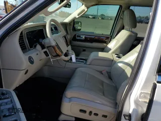 2012 Lincoln Navigator z VIN 5LMJJ2H57CEL08358, wystawiony jako Copart lot #56099615 z przebiegiem 226 170 mil mil oraz Szkoda całkowita • Salvage title. Historia ofert i sprzedaży dostępna na DreamBid. Obrazek 7.
