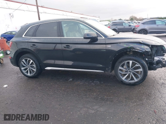 2024 Audi Q5 S line Premium Plus with VIN WA1EAAFY4R2034203, listed as a IAAI auction lot 41788489 with 33,966 mi miles. Bid and sale history available at carsss.com. Image 14.