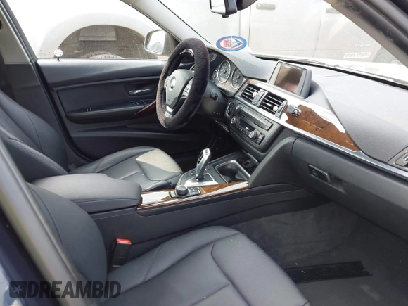 2015 BMW 3 Series 320i xDrive with VIN WBA3C3C56FK201988, listed as a IAAI auction lot 42541368 with 85,951 mi miles and . Bid and sale history available at DreamBid. Image 5.