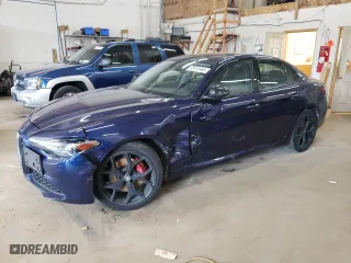 2020 Alfa Romeo Giulia with VIN ZARFANAN1L7633672, listed as a Copart auction lot 62413464 with 42,120 mi miles and Salvage Title. Bid and sale history available at carsss.com. Image 1.