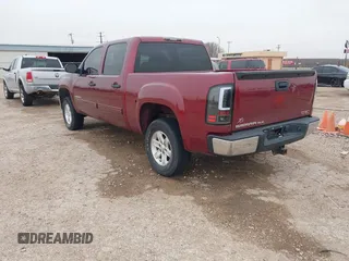 2008 GMC Sierra 1500 SLE1 z VIN 3GTEC13J28G129260, wystawiony jako IAAI lot #41703748 z przebiegiem 206 939 mil mil oraz . Historia ofert i sprzedaży dostępna na DreamBid. Obrazek 3.