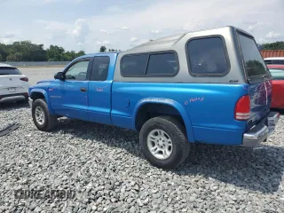2001 Dodge Dakota Sport z VIN 1B7GG22N61S246488, wystawiony jako Copart lot #55650825 z przebiegiem 142 192 mil mil oraz Szkoda całkowita • Salvage title. Historia ofert i sprzedaży dostępna na DreamBid. Obrazek 2.