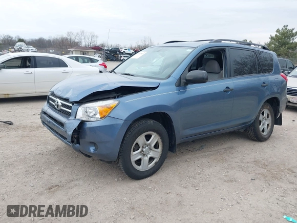 2007 Toyota RAV4 with VIN JTMBD33V675070198, listed as a IAAI auction lot 41987663 with 135,387 mi miles. Bid and sale history available at carsss.com. Image 2.