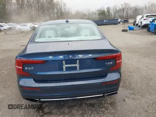2019 Volvo S60 Inscription with VIN 7JRA22TL3KG002319, listed as a IAAI auction lot 40992140 with 44,095 mi miles. Bid and sale history available at carsss.com. Image 16.