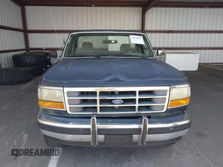 1995 Ford F-150 z VIN 1FTEF14HXSNA28985, wystawiony jako IAAI lot #42630297 z przebiegiem Nie podano mil oraz . Historia ofert i sprzedaży dostępna na DreamBid. Obrazek 12.