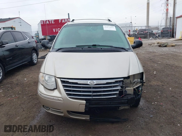 2006 Chrysler Town & Country LWB Limited with VIN 2A8GP64L66R798366, listed as a IAAI auction lot 41879031 with 231,603 mi miles. Bid and sale history available at carsss.com. Image 13.