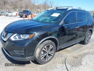 2020 Nissan Rogue SV with VIN JN8AT2MTXLW003411, listed as a IAAI auction lot 41811084 with 58,758 mi miles and . Bid and sale history available at carsss.com. Image 20.