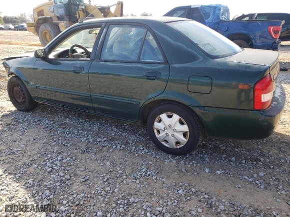 2000 Mazda Protege DX with VIN JM1BJ2224Y0250062, listed as a Copart auction lot 43661005 with 0 mi miles and Salvage Title. Bid and sale history available at carsss.com. Image 2.