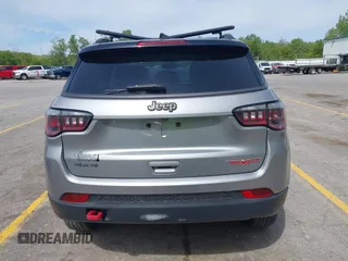 2020 Jeep Compass Trailhawk z VIN 3C4NJDDB0LT221532, wystawiony jako IAAI lot #42310215 z przebiegiem 78 464 mil mil oraz . Historia ofert i sprzedaży dostępna na DreamBid. Obrazek 16.