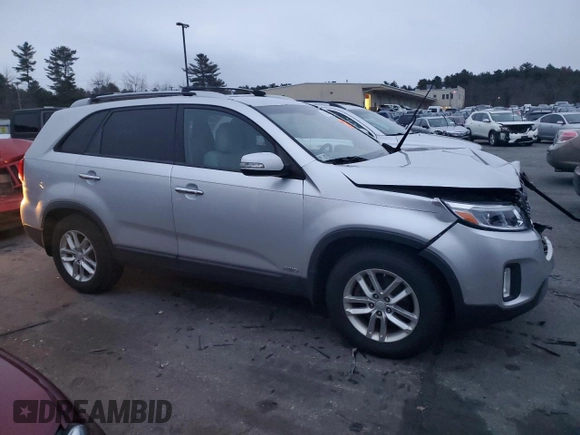 2014 Kia Sorento LX with VIN 5XYKTCA60EG538526, listed as a Copart auction lot 83622024 with 189,834 mi miles and Salvage Title. Bid and sale history available at carsss.com. Image 4.