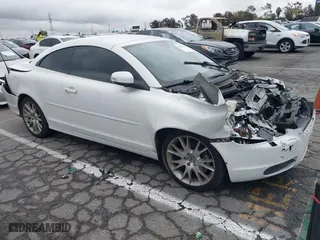 2008 Volvo C70 with VIN YV1MC67238J042262, listed as a IAAI auction lot 41531834 with 147,127 mi miles. Bid and sale history available at carsss.com. Image 1.