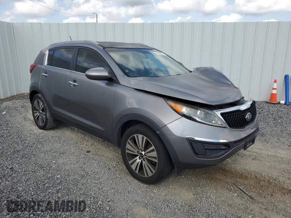 2016 Kia Sportage EX z VIN KNDPC3ACXG7874437, wystawiony jako Copart lot #55823835 z przebiegiem Nie podano mil oraz Czysty tytuł • Clean title. Historia ofert i sprzedaży dostępna na DreamBid. Obrazek 4.