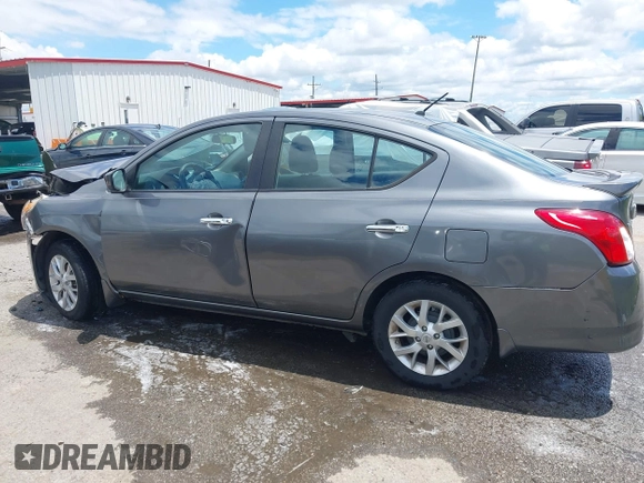 2016 Nissan Versa S z VIN 3N1CN7AP4GL831763, wystawiony jako IAAI lot #42243154 z przebiegiem 89 322 mil mil oraz . Historia ofert i sprzedaży dostępna na DreamBid. Obrazek 14.