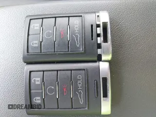 2015 Chevrolet Corvette Z06 2LZ z VIN 1G1YS2D64F5605330, wystawiony jako IAAI lot #42059620 z przebiegiem Nie podano mil oraz . Historia ofert i sprzedaży dostępna na DreamBid. Obrazek 11.