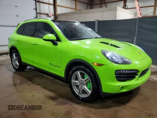 2012 Porsche Cayenne z VIN WP1AA2A28CLA05588, wystawiony jako Copart lot #54973895 z przebiegiem 189 838 mil mil oraz Czysty tytuł • Clean title. Historia ofert i sprzedaży dostępna na DreamBid. Obrazek 4.