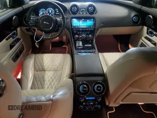 2019 Jaguar XJ Portfolio with VIN SAJWA2G71K8W19797, listed as a Copart auction lot 54133195 with 57,446 mi miles and Salvage Title. Bid and sale history available at DreamBid. Image 8.