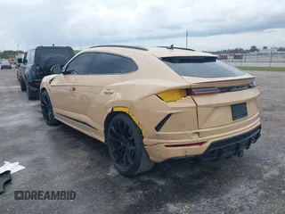 2022 Lamborghini Urus z VIN ZPBUA1ZL3NLA18265, wystawiony jako IAAI lot #40675659 z przebiegiem 46 439 mil mil oraz . Historia ofert i sprzedaży dostępna na DreamBid. Obrazek 3.