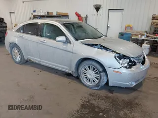 2007 Chrysler Sebring Touring z VIN 1C3LC56R27N661084, wystawiony jako IAAI lot #40955105 z przebiegiem 161 021 mil mil oraz . Historia ofert i sprzedaży dostępna na DreamBid. Obrazek 1.