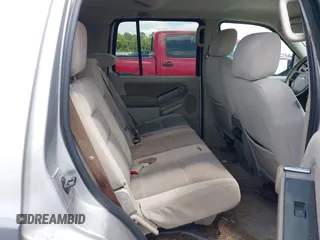 2006 Ford Explorer XLT z VIN 1FMEU63E96UA54379, wystawiony jako IAAI lot #42277129 z przebiegiem 285 795 mil mil oraz . Historia ofert i sprzedaży dostępna na DreamBid. Obrazek 8.