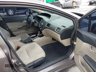 2014 Honda Civic LX z VIN 19XFB2F50EE228680, wystawiony jako IAAI lot #42164150 z przebiegiem 126 858 mil mil oraz . Historia ofert i sprzedaży dostępna na DreamBid. Obrazek 5.