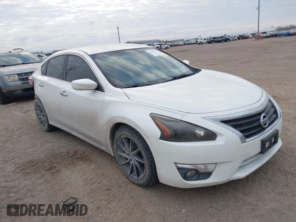 2015 Nissan Altima SV with VIN 1N4AL3AP6FC154329, listed as a IAAI auction lot 41611704 with 124,820 mi miles and . Bid and sale history available at carsss.com. Image 1.