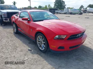 2011 Ford Mustang V6 with VIN 1ZVBP8AM8B5140806, listed as a IAAI auction lot 42039210 with 47,883 mi miles and . Bid and sale history available at DreamBid. Image 1.