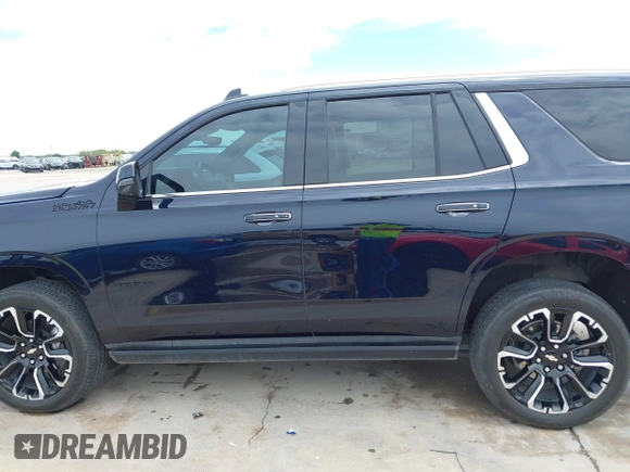 2023 Chevrolet Tahoe High Country with VIN 1GNSCTKT8PR215292, listed as a IAAI auction lot 42377531 with 32,525 mi miles and . Bid and sale history available at DreamBid. Image 14.