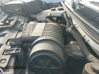 2018 Chevrolet Express Cargo z VIN 1GCWGBFGXJ1290152, wystawiony jako IAAI lot #42703450 z przebiegiem 99 066 mil mil oraz . Historia ofert i sprzedaży dostępna na DreamBid. Obrazek 18.