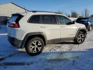 2017 Jeep Cherokee Trailhawk L Plus with VIN 1C4PJMBB1HW510027, listed as a Copart auction lot 82337424 with 144,044 mi miles and Clean Title. Bid and sale history available at carsss.com. Image 3.