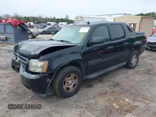 2007 Chevrolet Avalanche 1LT with VIN 3GNEC12077G137899, listed as a IAAI auction lot 41526144 with 245,890 mi miles and . Bid and sale history available at DreamBid. Image 2.