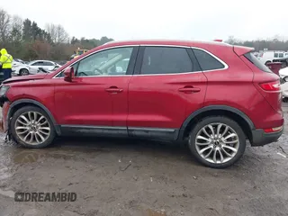 2018 Lincoln MKC Reserve z VIN 5LMCJ3C98JUL30557, wystawiony jako IAAI lot #41432046 z przebiegiem 116 000 mil mil oraz . Historia ofert i sprzedaży dostępna na DreamBid. Obrazek 14.