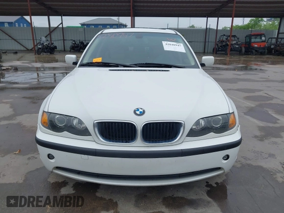 2005 BMW 3 Series 325i with VIN WBAEV33495KX09686, listed as a IAAI auction lot 42040947 with 125,221 mi miles and . Bid and sale history available at DreamBid. Image 12.