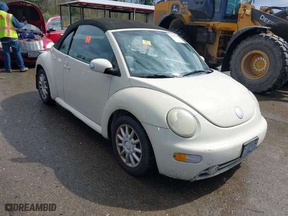 2004 Volkswagen New Beetle Convertible GLS with VIN 3VWCM31Y74M347591, listed as a IAAI auction lot 41989264 with 195,382 mi miles. Bid and sale history available at carsss.com. Image 1.