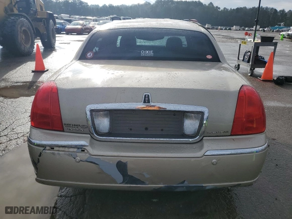 2005 Lincoln Town Car Signature with VIN 1LNHM81W55Y627273, listed as a Copart auction lot 86382344 with 151,303 mi miles and Salvage Title. Bid and sale history available at carsss.com. Image 6.