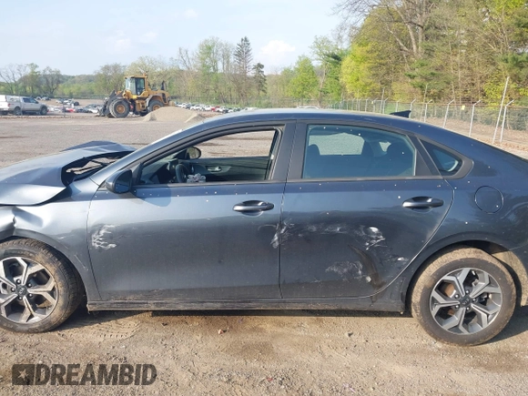 2021 Kia Forte LXS с VIN 3KPF24AD6ME372761, выставлен на аукционе IAAI как лот 42135790 с пробегом 62 310 миль миль и . История ставок и продаж доступна на DreamBid. Изображение 15.