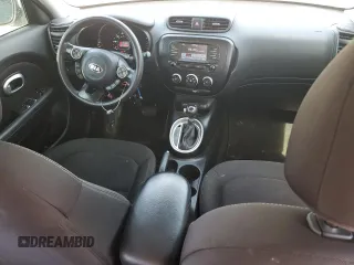 2019 Kia Soul z VIN KNDJN2A22K7653845, wystawiony jako Copart lot #55428505 z przebiegiem 45 622 mil mil oraz Czysty tytuł • Clean title. Historia ofert i sprzedaży dostępna na DreamBid. Obrazek 8.
