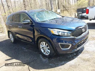 2016 Kia Sorento LX with VIN 5XYPGDA36GG009087, listed as a IAAI auction lot 41968021 with 150,658 mi miles. Bid and sale history available at carsss.com. Image 1.
