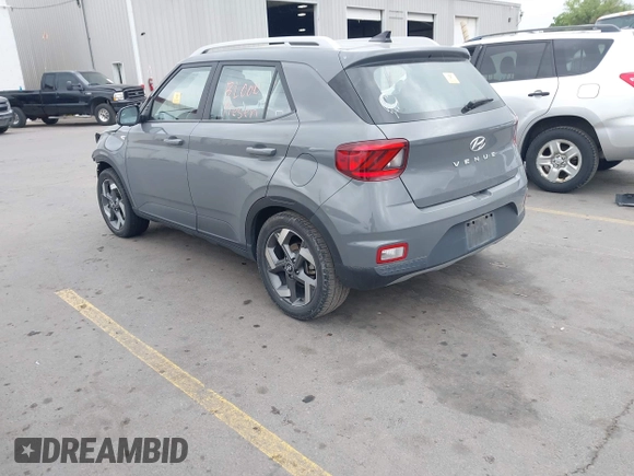 2022 Hyundai Venue SEL with VIN KMHRC8A38NU132294, listed as a IAAI auction lot 42254532 with 95,738 mi miles and . Bid and sale history available at DreamBid. Image 3.