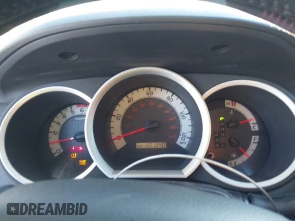 2015 Toyota Tacoma with VIN 3TMMU4FN5FM077680, listed as a IAAI auction lot 41008355 with 221,940 mi miles. Bid and sale history available at carsss.com. Image 7.