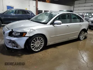 2011 Volvo S40 с VIN YV1672MS8B2547158, выставлен на аукционе Copart как лот 54252845 с пробегом 130 823 миль миль и Списание • Salvage title. История ставок и продаж доступна на DreamBid. Изображение 1.